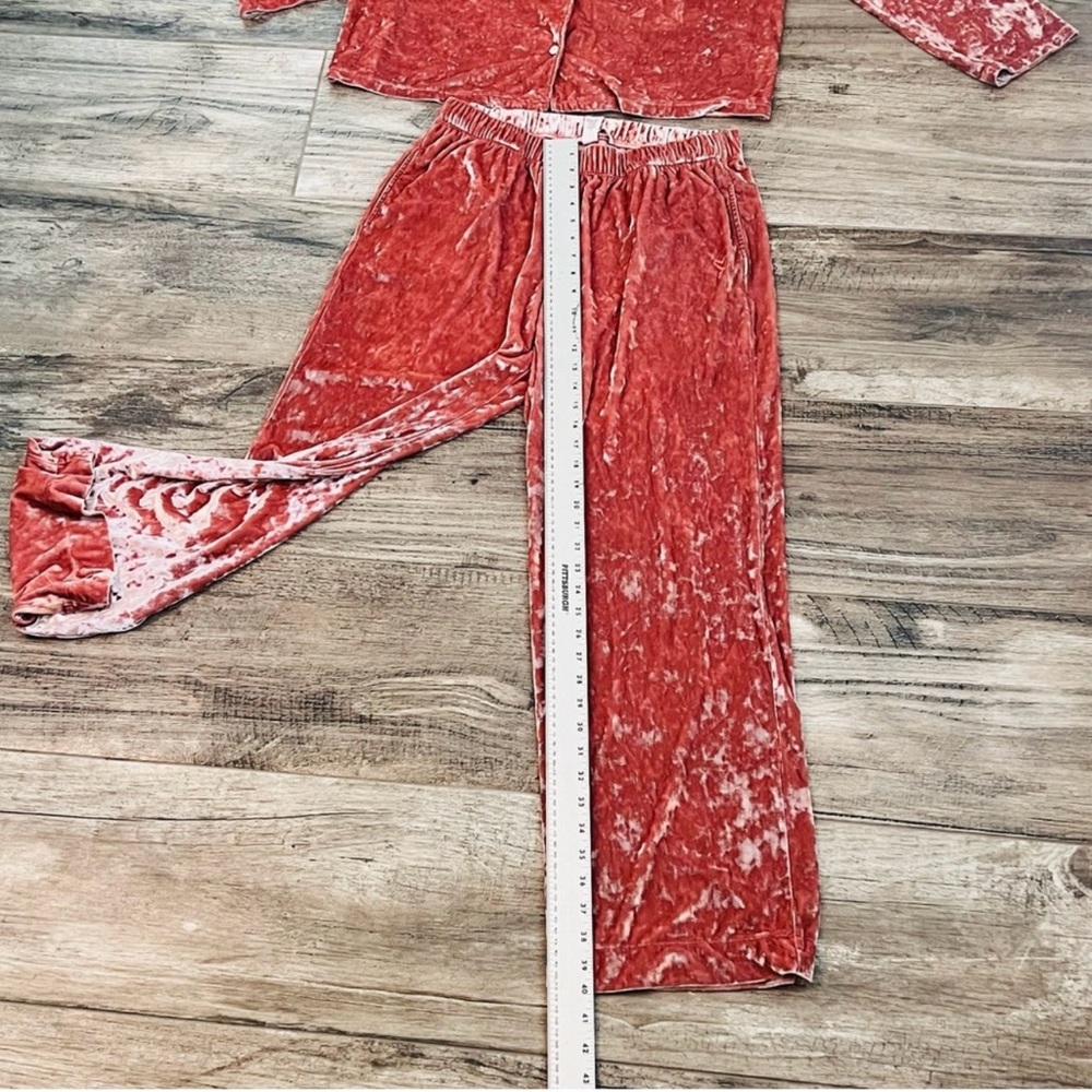Victoria's Secret Crushed Velvet Pajama Set Size LARGE TOP / PANTS HEART LOGO #3 - Picture 4 of 14